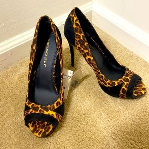 New shoes. Never been worn.